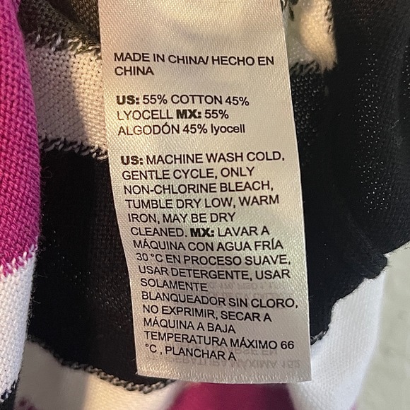 Chico's Geometric Intarsia Knit Top Short Sleeve Boat Neck Navy Magenta Size 2 L - Picture 5 of 9